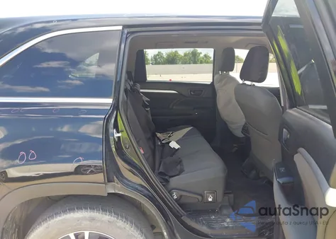 2018 Toyota Highlander Le z USA, uszkodzony, nr VIN 5TDZARFH0JS035545